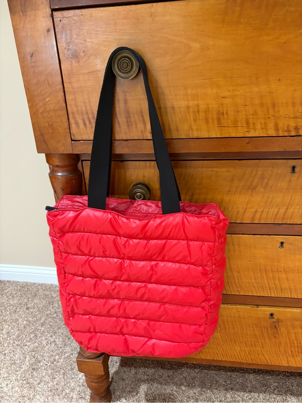 Columbia Red Quilted puffer tote lunch bag purse EUC Zip Top